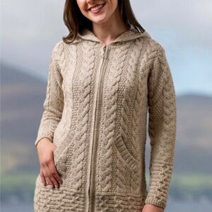 Inis Crafts Hooded Aran Coatigan with Celtic Knot Zipper Pull in Parsnip Size M